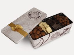 פרליני שוקולד דה קרינה (260 גרם)(רק בתוספת לזר פרחים)