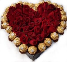 לב ורדים ופררו רושה