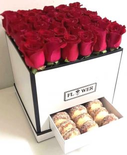 קופסת ורדים עם מגירה מפנקת(קופסא שחורה/לבנה)