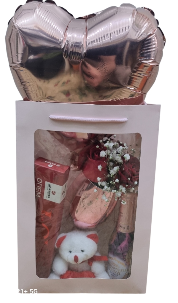 התיק של פרח לי